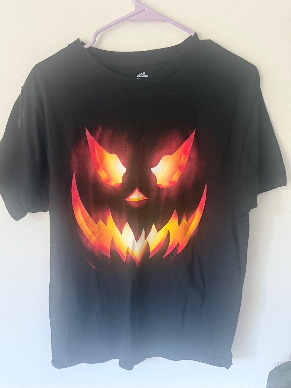 Men's Black Halloween Jack-O'-Lantern Graphic Tee